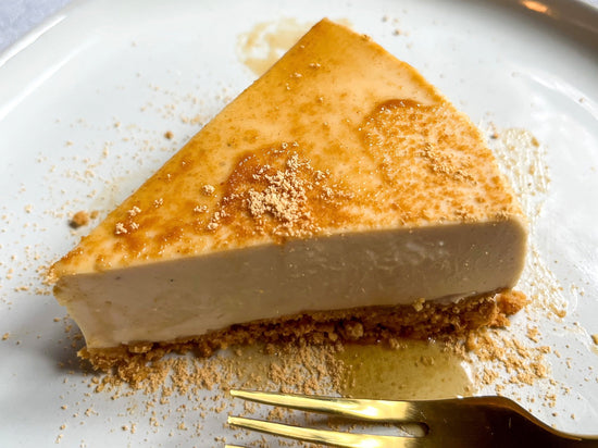 No-Bake Hojicha Cheesecake with Hojicha Sauce